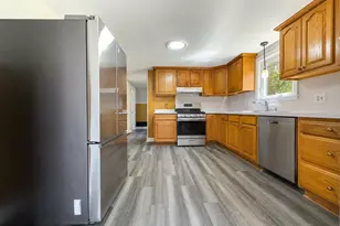 207 Nichols Dr, Waterbury, CT 06708 - Photo 5