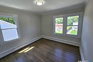 124 Woodbine St, Waterbury, CT 06705 - Photo 25