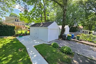 124 Woodbine St, Waterbury, CT 06705 - Photo 37