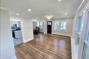 124 Woodbine St, Waterbury, CT 06705 - Photo 11