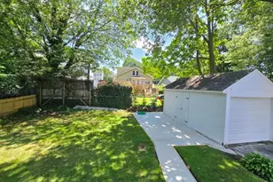 124 Woodbine St, Waterbury, CT 06705 - Photo 39