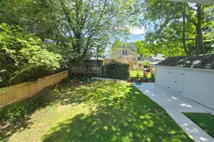 124 Woodbine St, Waterbury, CT 06705 - Photo 39