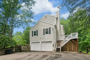9 Nursery Ct, Norwalk, CT 06850 - Photo 31
