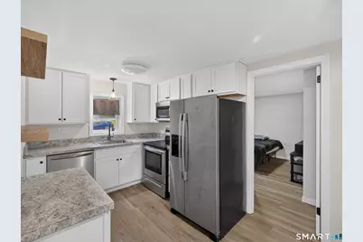 17 Grove Street, New London, CT 06320 - Photo 21