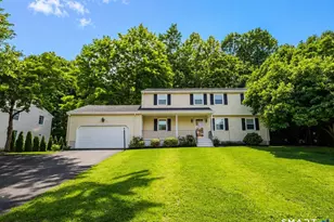 132 Hollyberry Ln, Plainville, CT 06062 - Photo 3