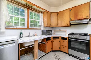 9 Penzance Rd, Stamford, CT 06902 - Photo 13