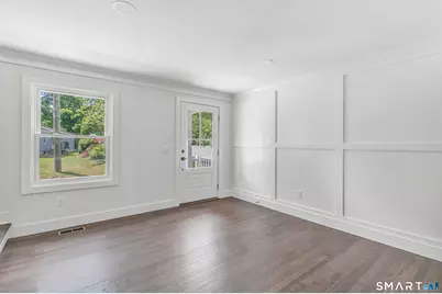 21 Meadow Street, Milford, CT 06460 - Photo 9
