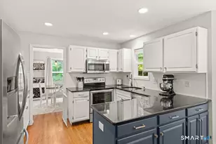 130 Alpine Dr, Newtown, CT 06482 - Photo 5