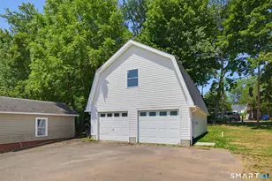 112 Broad St, Meriden, CT 06450 - Photo 11