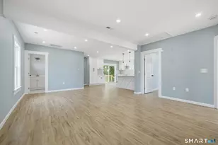 112 Broad St, Meriden, CT 06450 - Photo 29