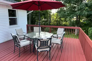 37 Fleetwood Dr, Waterbury, CT 06706 - Photo 9