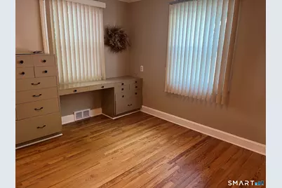 37 Fleetwood Drive, Waterbury, CT 06706 - Photo 5