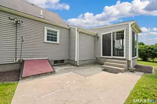 39 Plainfield St, Enfield, CT 06082 - Photo 35