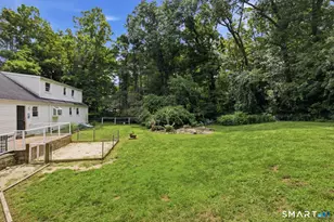 16 Ramblewood Dr, Branford, CT 06405 - Photo 11