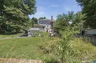 29 Woodland Ave, Bloomfield, CT 06002 - Photo 33