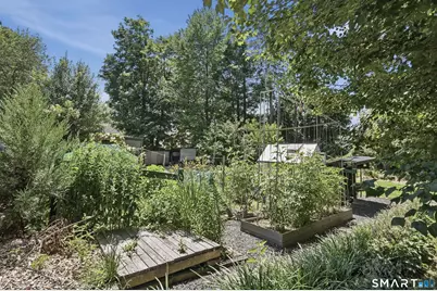 29 Woodland Avenue, Bloomfield, CT 06002 - Photo 35