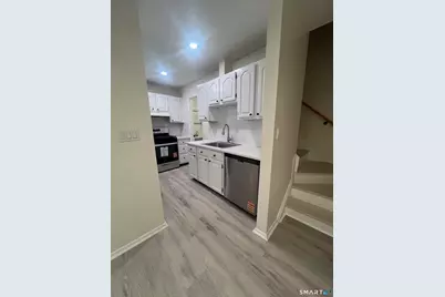 3370 Madison Avenue #10B, Bridgeport, CT 06606 - Photo 5
