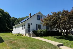 131 Daggett St, Plainfield, CT 06354 - Photo 1