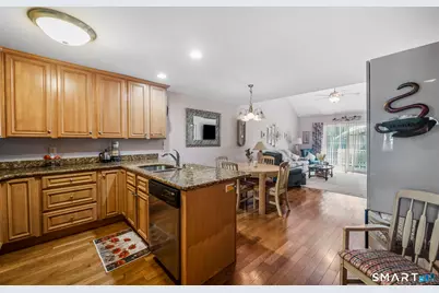 52 Forshaw Avenue #52, Plainville, CT 06062 - Photo 3