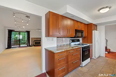 170 Beacon Hill Common #170, Beacon Falls, CT 06403 - Photo 7