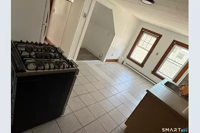 142 Montauk Avenue #3rd Floor, New London, CT 06320 - Photo 3