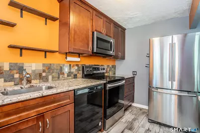 51 Arnold Way #51, West Hartford, CT 06119 - Photo 9