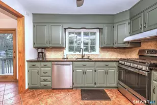 269 Wilbrook Rd, Stratford, CT 06614 - Photo 13