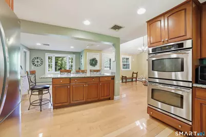 112 Hedgehog Lane, Simsbury, CT 06092 - Photo 7