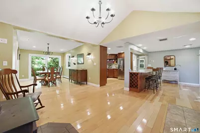 112 Hedgehog Lane, Simsbury, CT 06092 - Photo 5