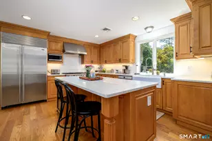64 E Hunting Ridge Rd, Stamford, CT 06903 - Photo 11