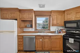 440 Evergreen Ave, Hamden, CT 06518 - Photo 5