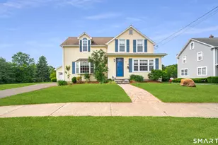 32 Evergreen Rd, Cromwell, CT 06416 - Photo 3