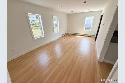 7 Mohegan Street, Putnam, CT 06260 - Photo 3