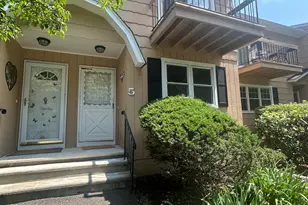 5 Deer Run, Bethel, CT 06801 - Photo 3