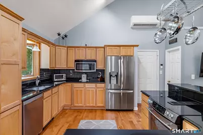 305 Fox Road, Putnam, CT 06260 - Photo 7
