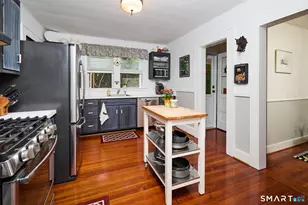 80 Dixon St, Bridgeport, CT 06604 - Photo 15