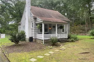 32 Horseshoe Rd, Wilton, CT 06897 - Photo 1