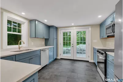 41 Maple Street, Stonington, CT 06378 - Photo 9