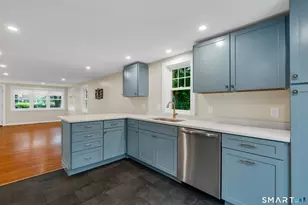 41 Maple St, Stonington, CT 06378 - Photo 11