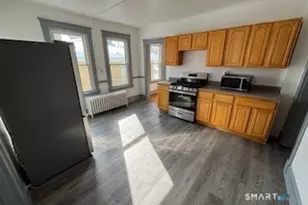 14 Guilfoile St, Waterbury, CT 06708 - Photo 5