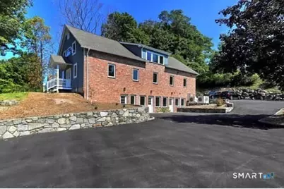 32 Portland Avenue Unit #3, Redding, CT 06896 - Photo 3