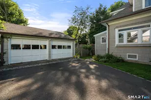 247 Harborview Ave, Bridgeport, CT 06605 - Photo 3