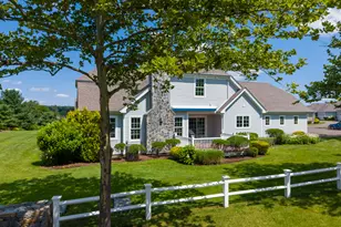 101 Sunrise Hill Cir, Orange, CT 06477 - Photo 3
