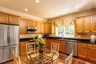 101 Sunrise Hill Cir, Orange, CT 06477 - Photo 19