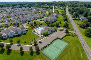 101 Sunrise Hill Cir, Orange, CT 06477 - Photo 37