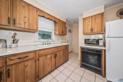 81 Alberta Street, Waterbury, CT 06708 - Photo 11