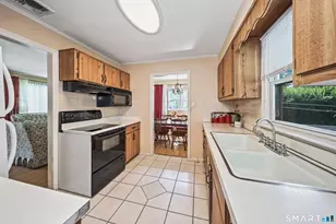 81 Alberta St, Waterbury, CT 06708 - Photo 13