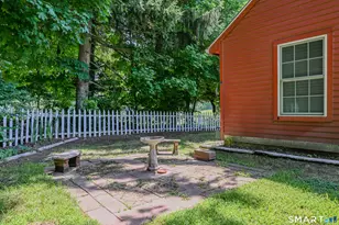 463 Pearl Lake Rd, Waterbury, CT 06706 - Photo 11
