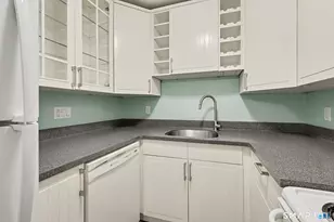 7 Hamilton Ave, Norwalk, CT 06854 - Photo 9