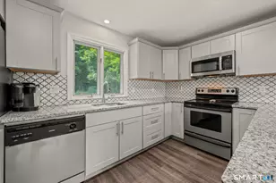 49 George St, Middletown, CT 06457 - Photo 9
